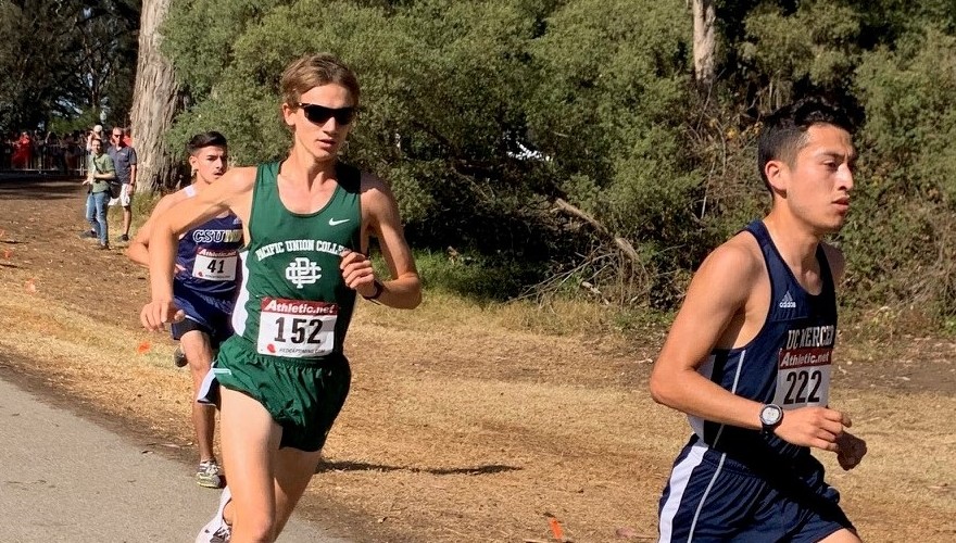PIONEER MEN'S AND WOMEN'S CROSS COUNTRY COMPETE AT GOLDEN GATE PARK IN THE SF STATE INVITATIONAL